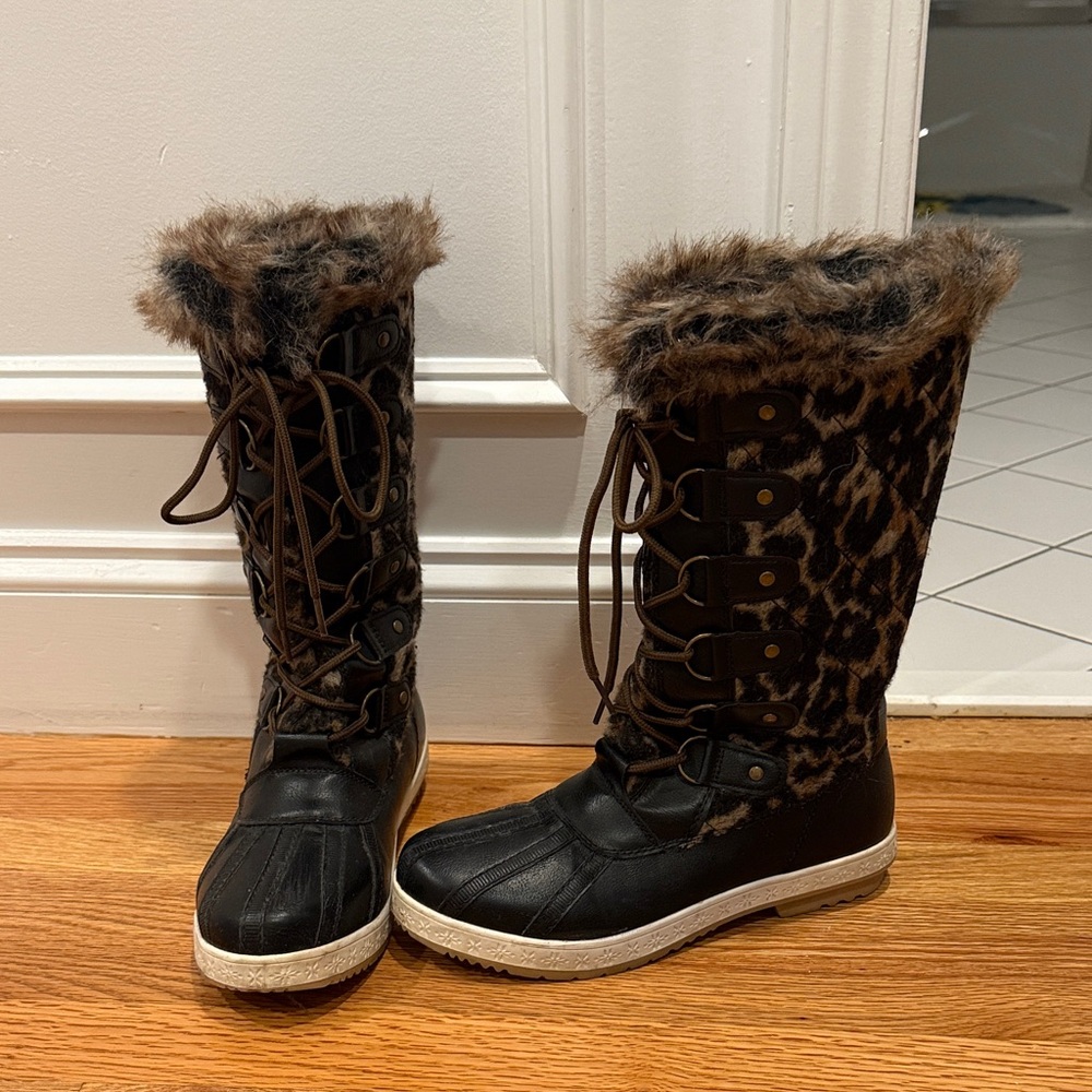 Stylish Black and Brown Women's Winter Boots